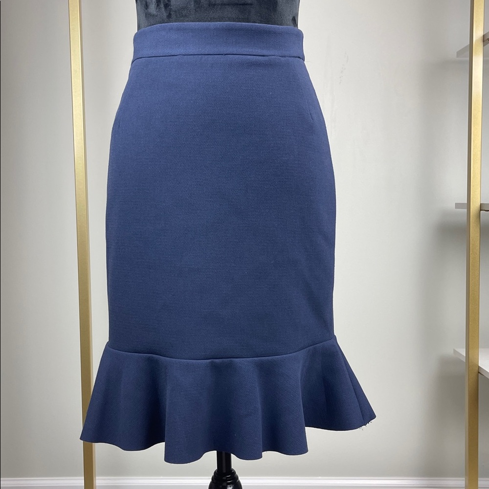 H&M Elegant Navy Blue Skirt Ladies Size 6